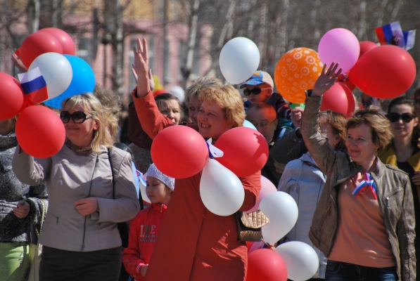 Первомайское шествие 2015 в Лысьве. Детская поликлиника